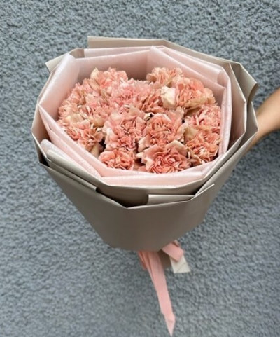 Bukiet "Eleganckie Goździki"Kwiaty Warszawa