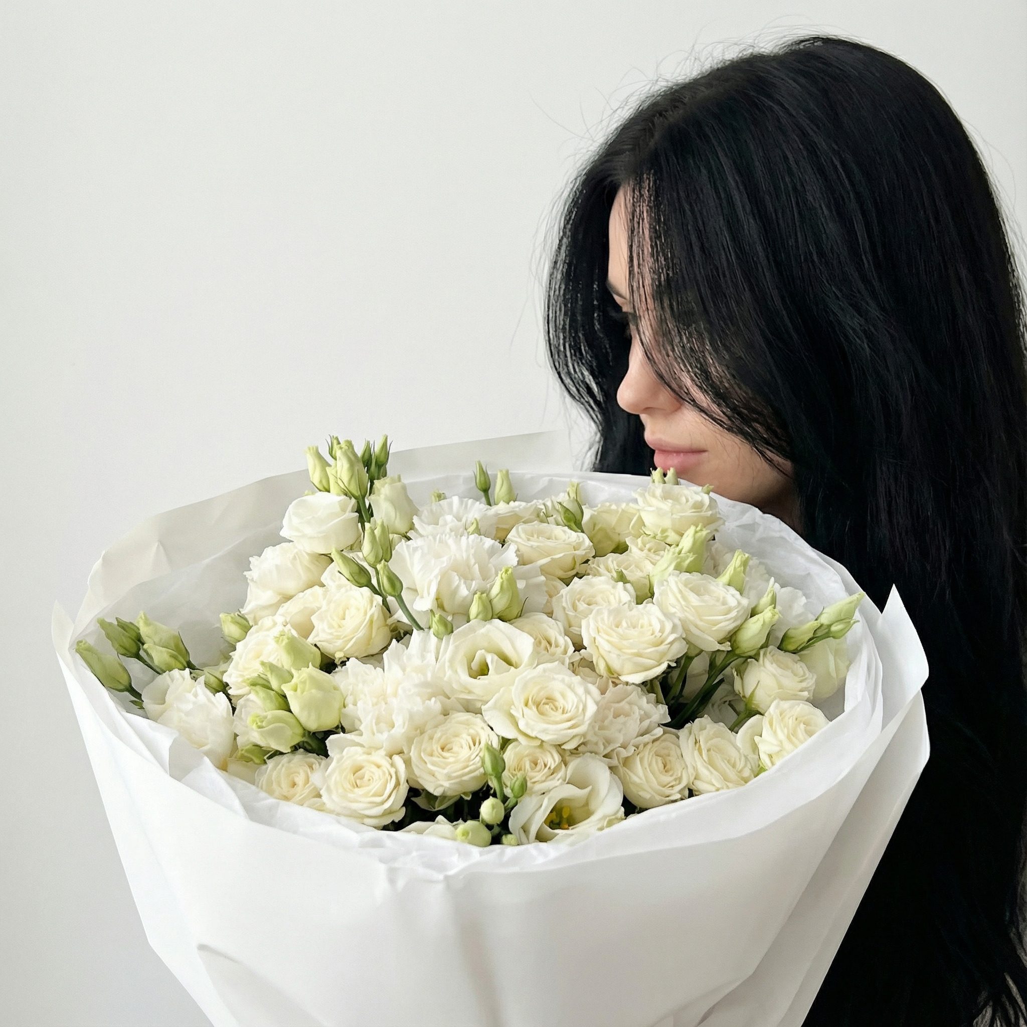 Bukiet "Dream" z białych kwiatów.Kwiaciarnia Kwiatowe Królestwo Warszawa