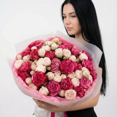 Bukiet "Aura" z róż Bombastic i Country BlueKwiaciarnia Kwiatowe Królestwo Warszawa